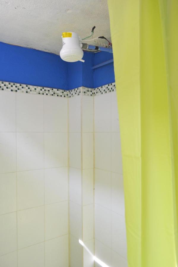 4 Grados Hostel グアテマラシティ エクステリア 写真