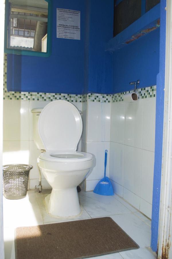 4 Grados Hostel グアテマラシティ エクステリア 写真