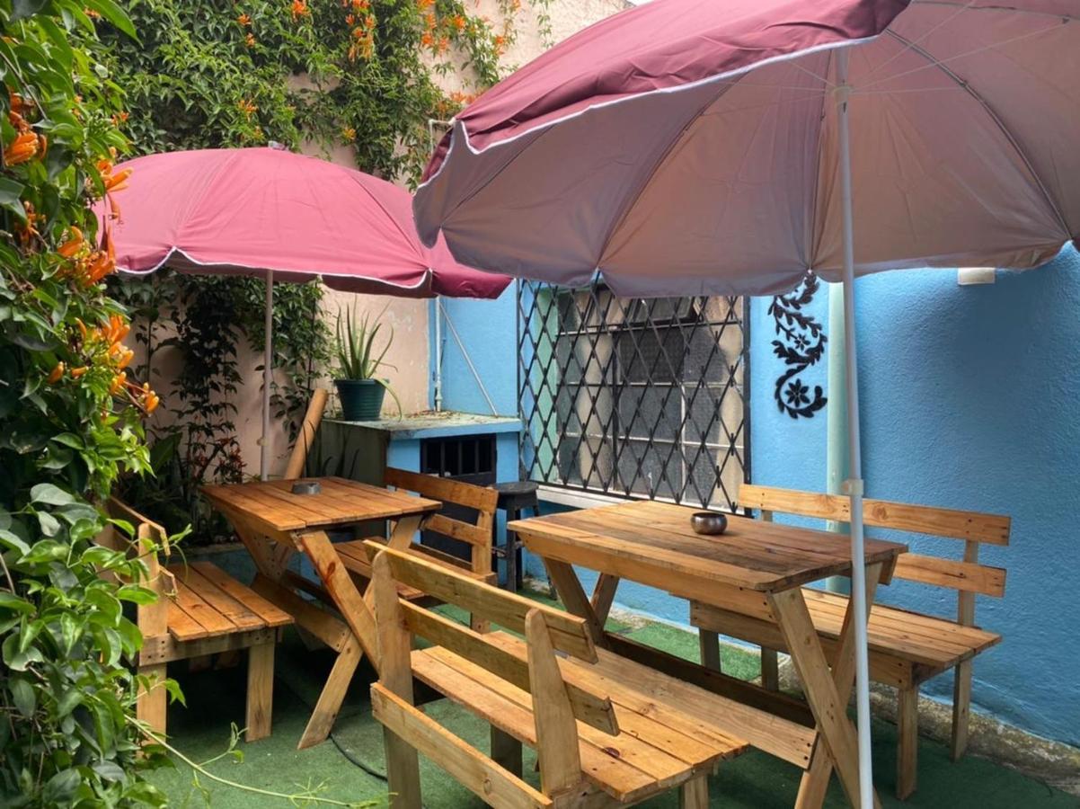 4 Grados Hostel グアテマラシティ エクステリア 写真